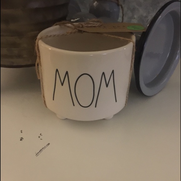 Rae Dunn small planter - Picture 1 of 2
